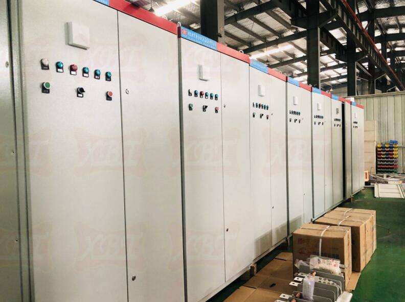 XRQ系列繞線(xiàn)液阻軟起動(dòng)柜